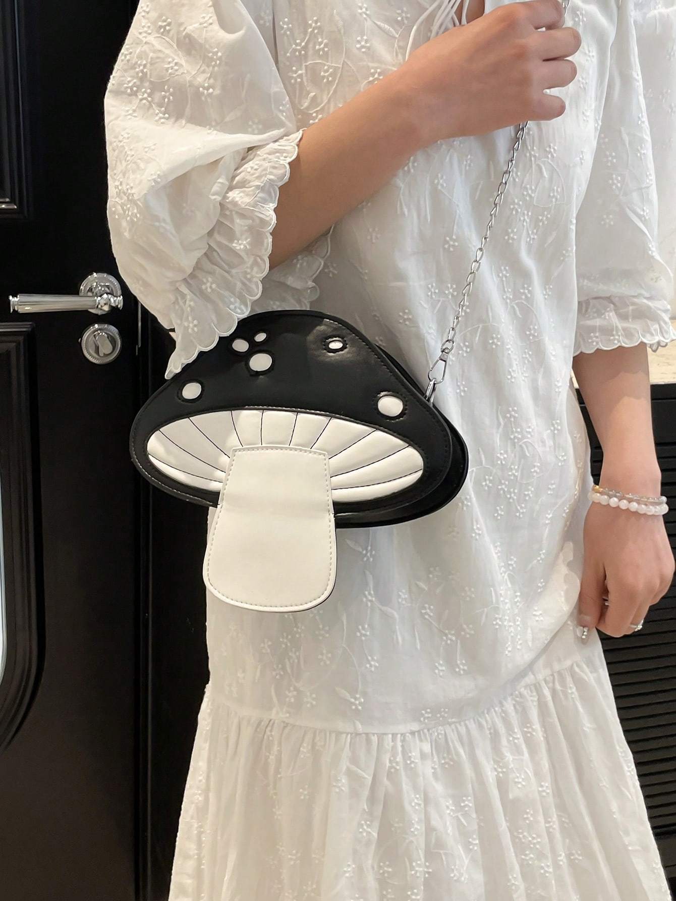 Mushroom Crossbody Chain Bag