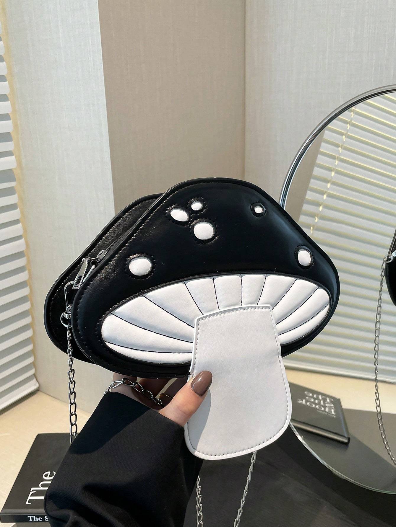 Mushroom Crossbody Chain Bag
