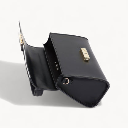 THE TWO-TONE METRO FLAP BAG