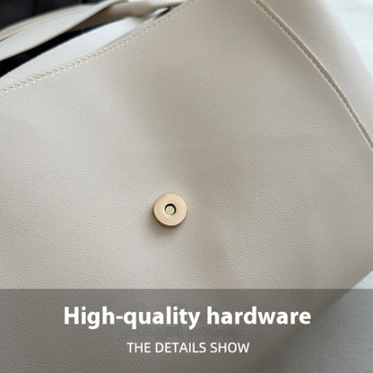 The Quiet Luxe Handbag