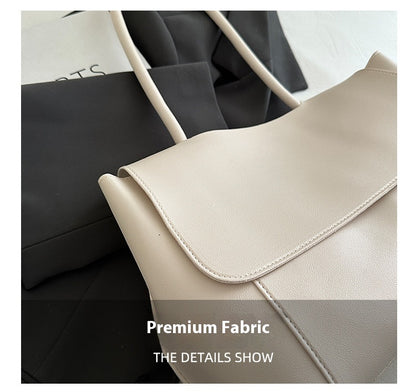 The Quiet Luxe Handbag