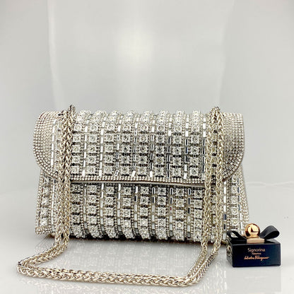 New Elegant Evening Dress Style Brooch-Adorned Clutch Bag with Rhinestones Chain Strap and Cheongsam Design for Formal Occasions