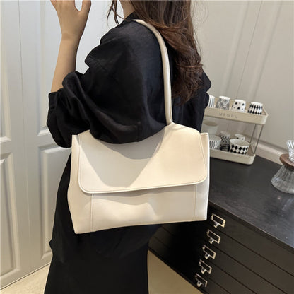 The Quiet Luxe Handbag