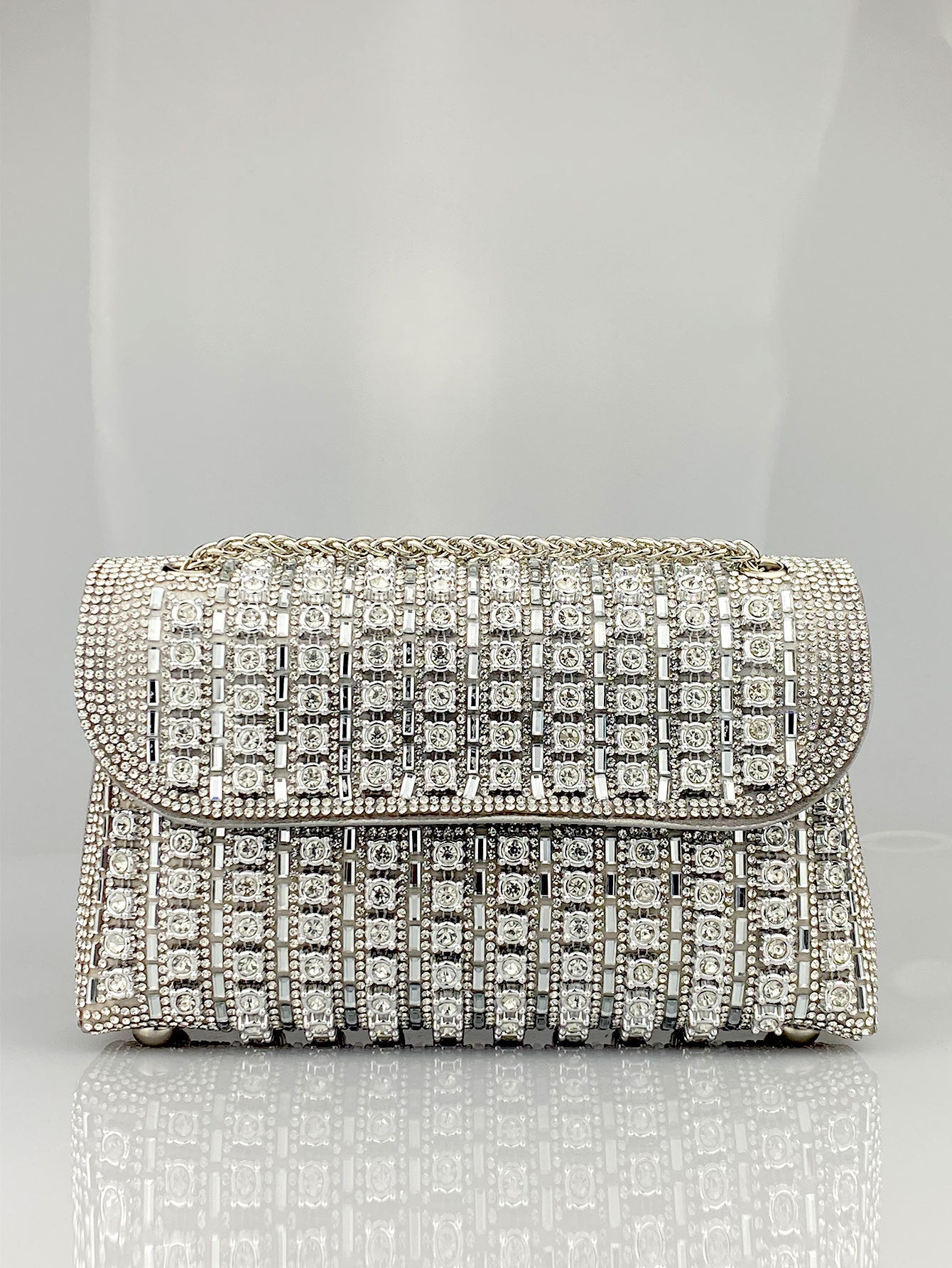 New Elegant Evening Dress Style Brooch-Adorned Clutch Bag with Rhinestones Chain Strap and Cheongsam Design for Formal Occasions